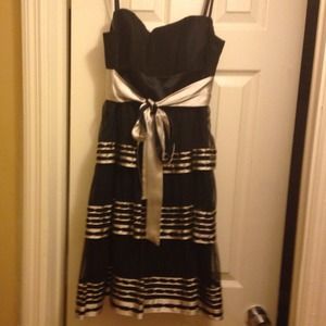 BCBGMAXAZRRIA size 8 dress