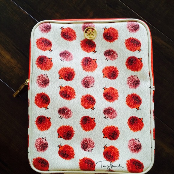 Tory Burch IPad Case hedgehogs red and white - Picture 3 of 4