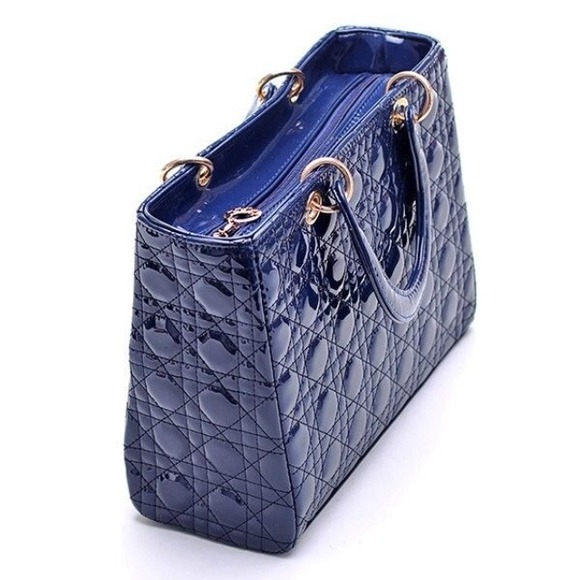 Beautiful Handbag. - Picture 2 of 4