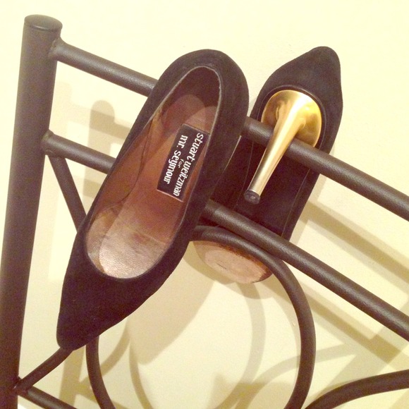 Stuart Weitzman pumps