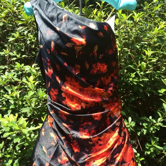 $ 🔥Fiery One Shoulder Dress 🔥 - Picture 3 of 4