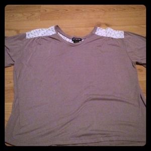 Short sleeve grey shirt