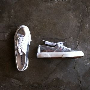 Superga Classic Style in Metallic Silver • Size 37