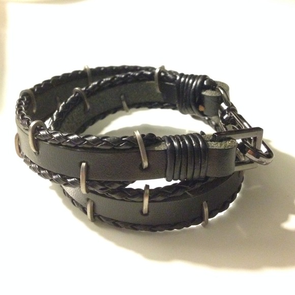 NEW Handmade black leather wrap bracelet