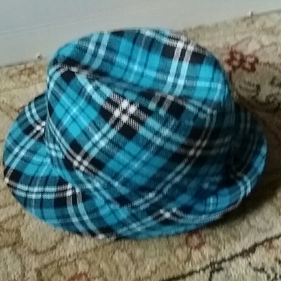 Hat - Picture 2 of 4