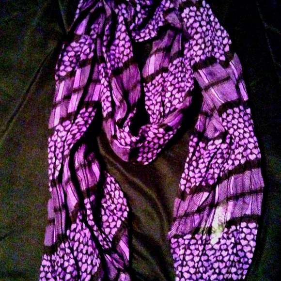 Purple and Black patterned Scarf - Picture 2 of 3