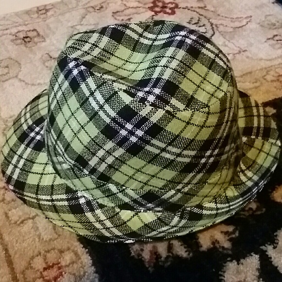 Hat - Picture 2 of 4