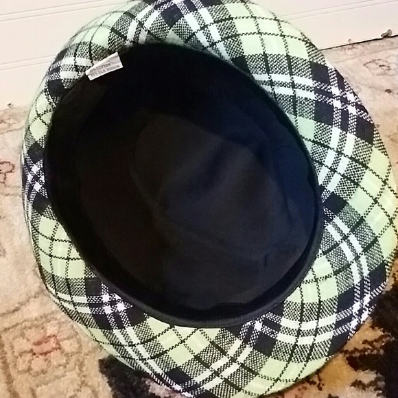 Hat - Picture 4 of 4