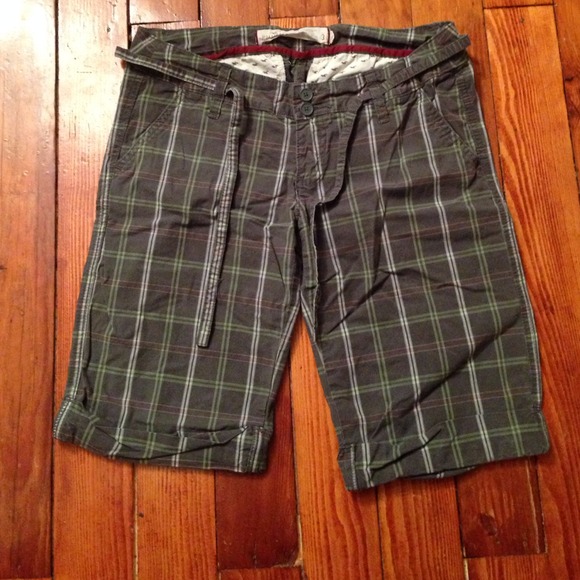 Hollister Bermuda Shorts!