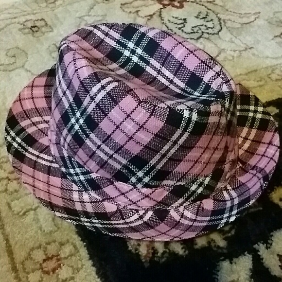 Hat - Picture 3 of 4