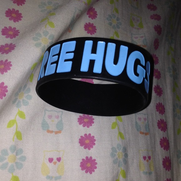 Free Hugs Hot Topic Bracelet!
