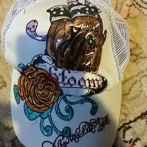 Hat - Picture 2 of 4