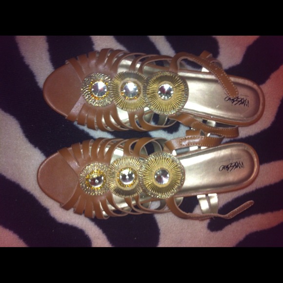 Mossimo wedges!!! Size 10 NWT!!