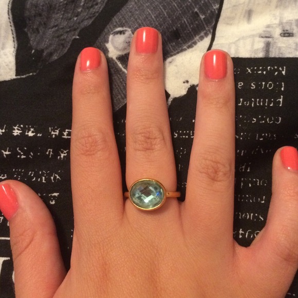 Light Green Gemstone Solitaire Ring - Picture 3 of 3