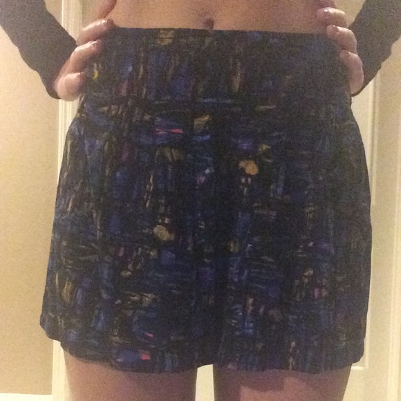 👽High waisted shorts👽 - Picture 2 of 3