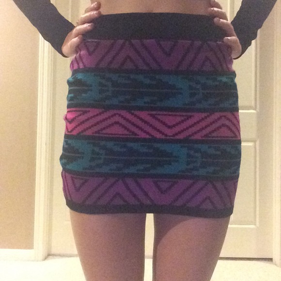 🌛Pencil skirt🌜 - Picture 2 of 4