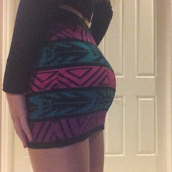 🌛Pencil skirt🌜 - Picture 3 of 4