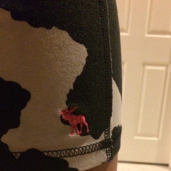 👣Pencil skirt👣 - Picture 4 of 4