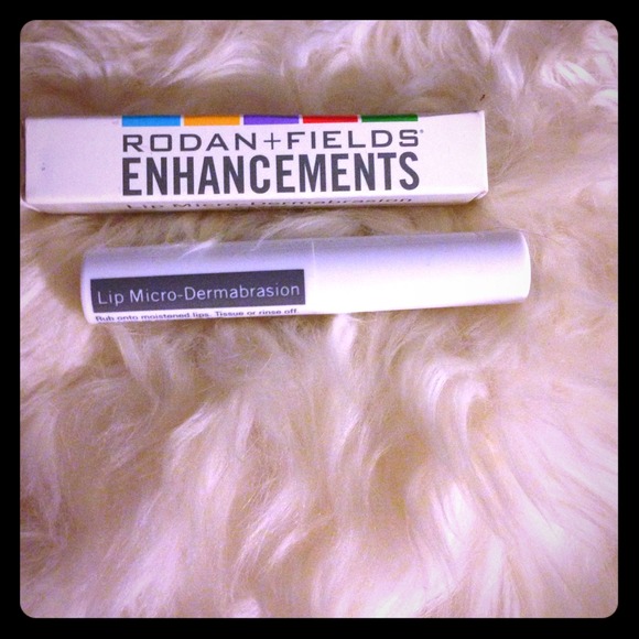 Rodan & Fields ENHANCEMENTS Lip Micro-Dermabrasion