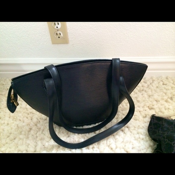 Authentic Louis Vuitton black EPI Saint Jacques