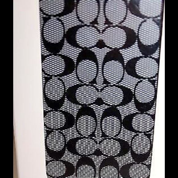COACH IPHONE 5 CASE! (BLK/WHITE) - Picture 4 of 4