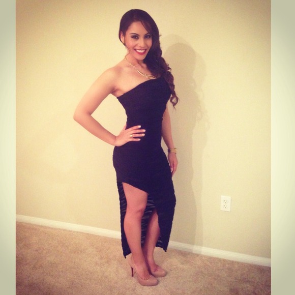 One shoulder black dress!'