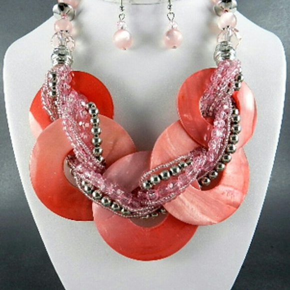 Necklace and earring set