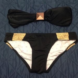 Bandeau bikini top