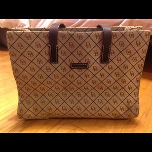 Dooney & Bourke Purse
