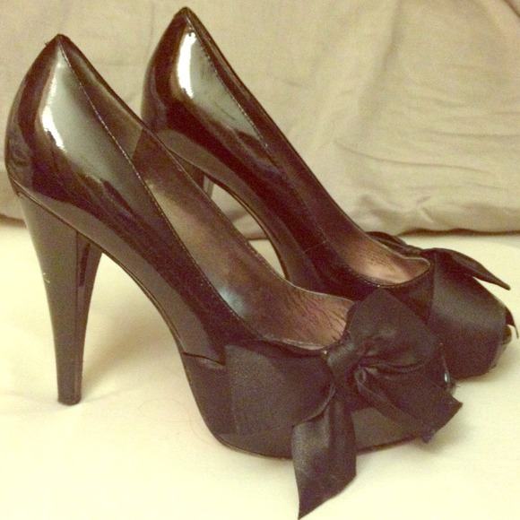 Paris Hilton Heels 👠