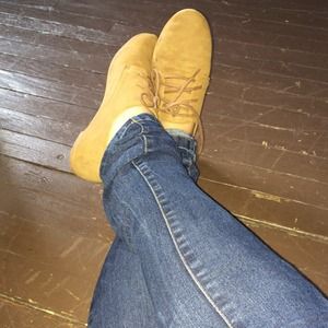 Flat shoes