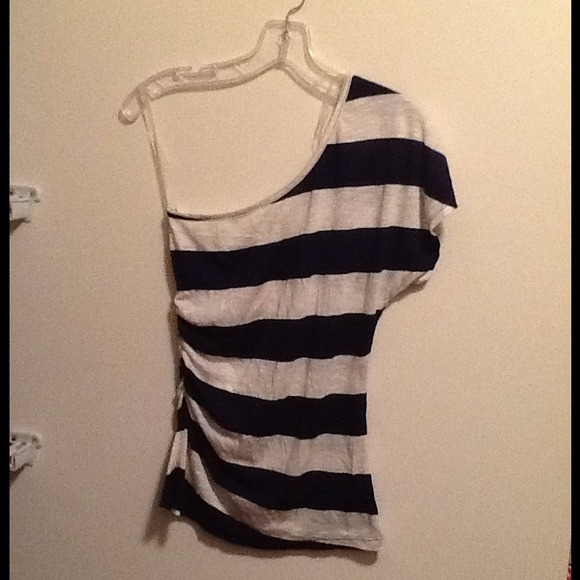 NWT Forever 21 Small One Shoulder Striped Top