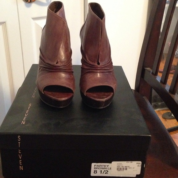 Steven by Steve Madden "PARTEY" size 8.5 - Picture 1 of 3