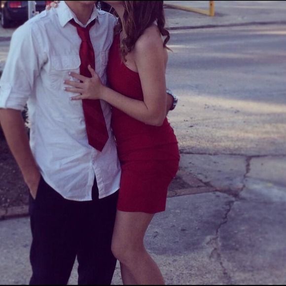 Dress - Picture 2 of 2