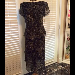 2 piece skirt set. New.