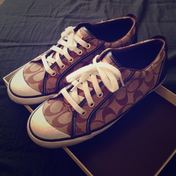 Coach Barrett "chucks"