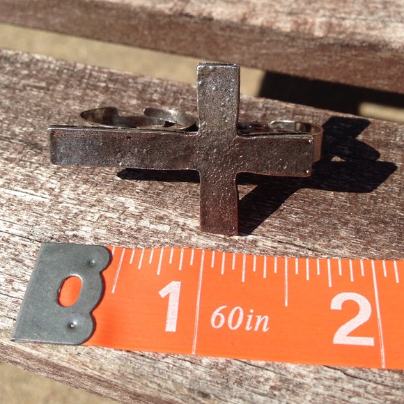 Double Finger Cross Ring❌SOLD❌ - Picture 4 of 4