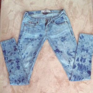 Acid Washed Hollister Jeans,like new!