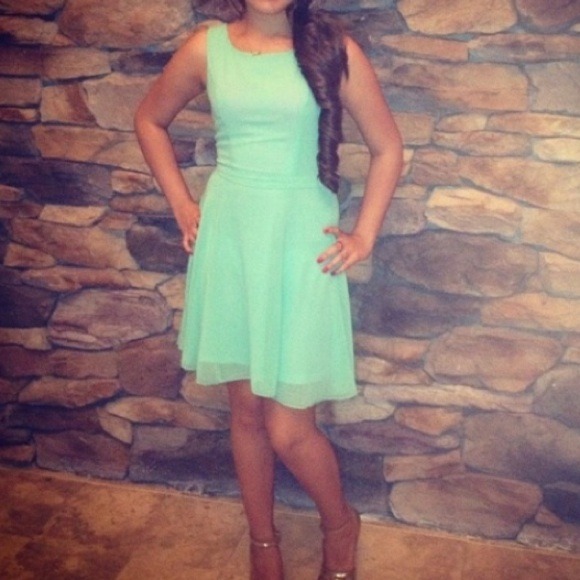 Beautiul Mint Bow Dress