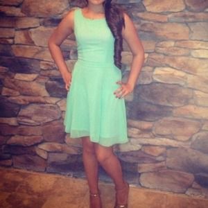 Beautiul Mint Bow Dress