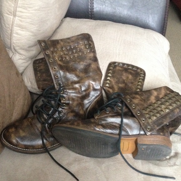 Leather lace up boots