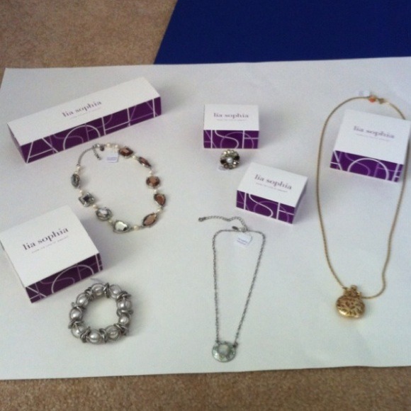 Lia Sophia Jewelry - ‼️SOLD‼️ 💎NIB w/tags Lia Sophia 5 PC Bundle💎