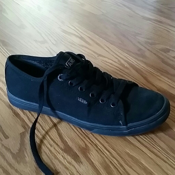 Size 6 Black Low Cut Vans