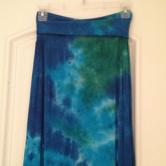 SUMMER SALE ☀️ Lucky Brand tie die maxi skirt