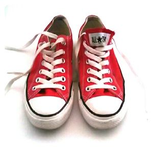 REDUCED! Converse sz 7