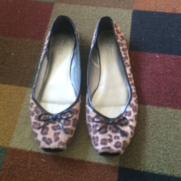 Leopard print ballet flats