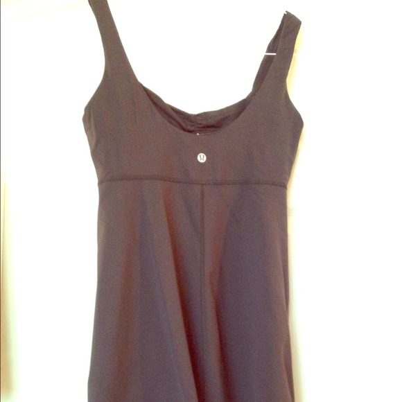2014 lulu lemon shelf bra top like new sz 6 black