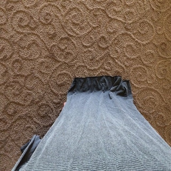 AUTHENTIC BRANDY MELVILLE SLIT MAXI - Picture 3 of 3