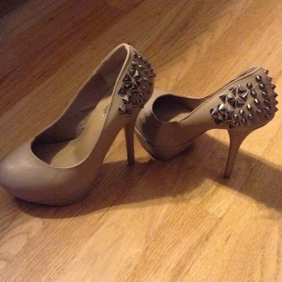 Taupe studded heels brand new