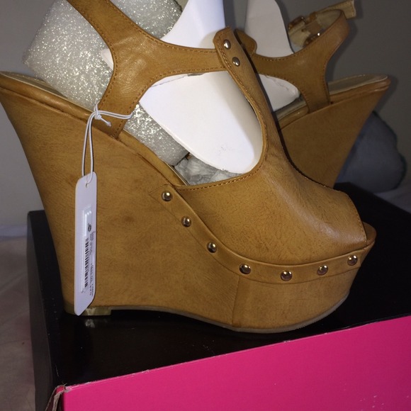 Chestnut Wedges - Picture 4 of 4